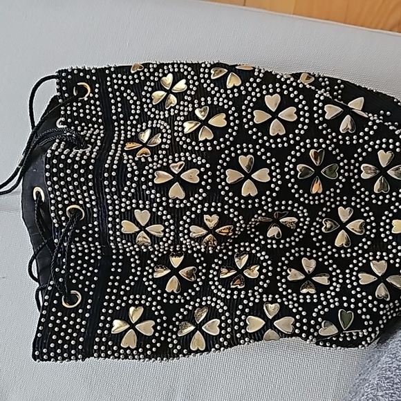 Vintage Embellished Bucket Bag - Picture 5 of 6